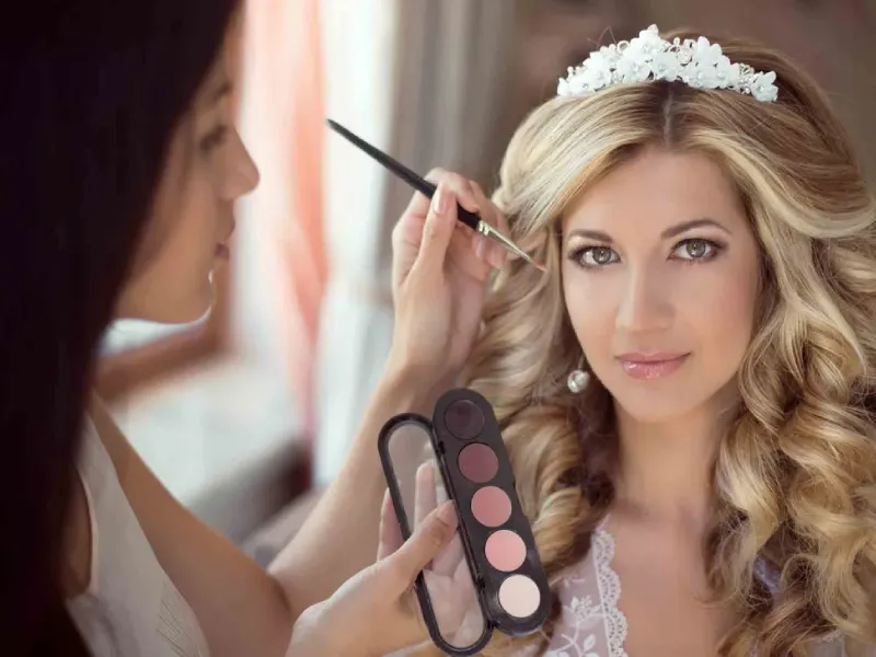 آرایشگاه عروس قبل از عروسی