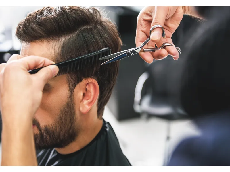 رفتن به آرایشگاه داماد در روز عروسی